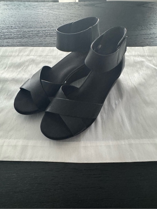 Naturalizer Shoes - Naturalized Women's Black Ankle-Strap Wedge Sandals 8.5W